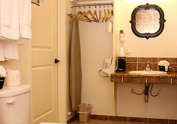 Guest-Bathroom-Clover-Creek